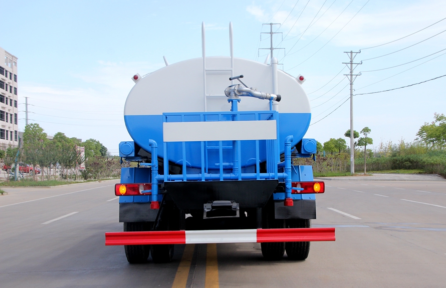 13000L Water Tank Truck (5).jpg